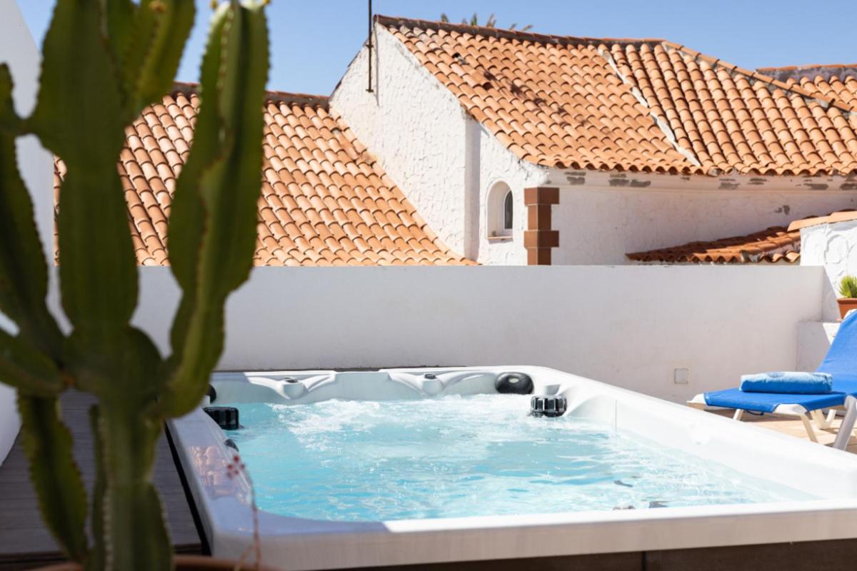 Casa Naranja - Heated Pool - Bbq - Terrace - Free Wifi - Child & Pet-Friendly - 3 Bedrooms - 6 People Poris de Abona Buitenkant foto